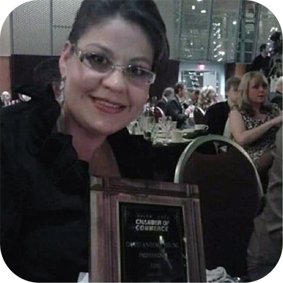 Lucy Escobar with Young Citizens of Salem Oregon Award